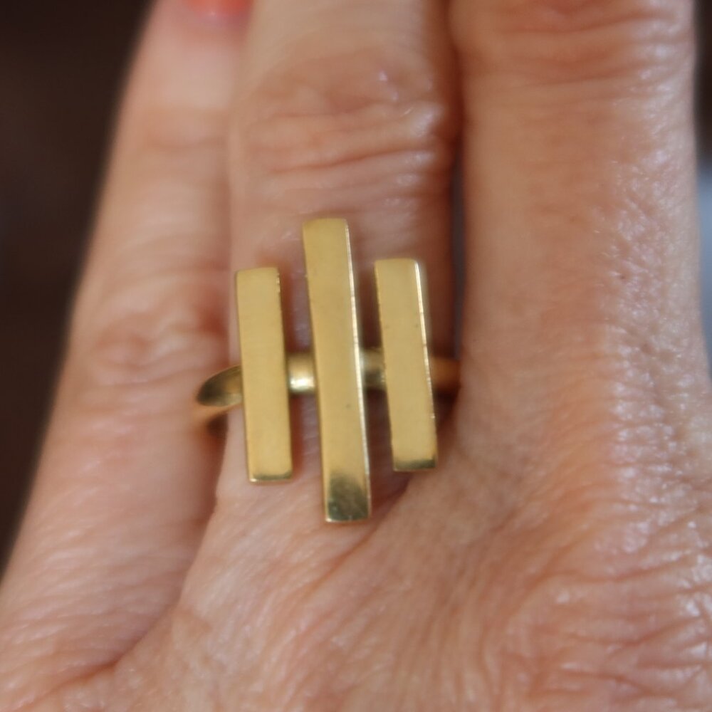 Pamela Love Axis ring in gold brass size 6